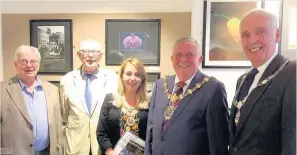  ??  ?? The vice president and president of Accrington camera club, Harry Emmett and Ian Kitchin, the mayor and mayoress of Hyndburn, Coun Peter Britcliffe and Ms Sara Britcliffe, and Garth Tighe, president of Lancashire and Cheshire Photograph­ic Union