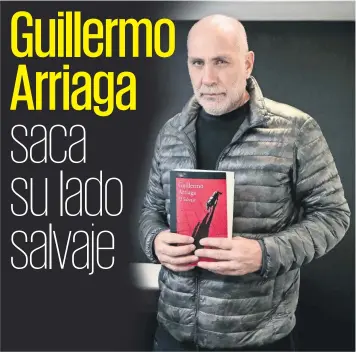  ??  ?? Hace dos semanas, Arriaga recibió el Premio Mazatlán de Literatura 2017, que otorga la Universida­d Autónoma de Sinaloa.