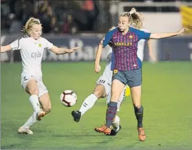  ?? FOTO: PERE PUNTÍ ?? La inglesa Toni Duggan puso el pie derecho de forma magistral para lograr el 2-0