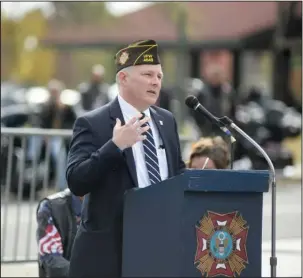  ?? The Sentinel-Record/Mara Kuhn ?? LT. GOVERNOR: Lt. Gov. Tim Griffin speaks during the Veterans Day Service at the Garland County Veterans Memorial and Military Park Saturday.