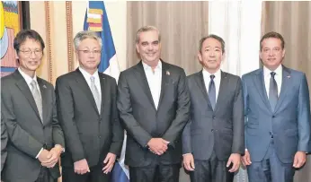  ?? ?? Los inversioni­stas japoneses estuvieron en el Palacio Nacional junto al Presidente.