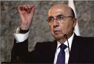  ?? José Cruz/Agência Brasil ?? Henrique Meirelles: “Mudamos e reconquist­amos a credibilid­ade na política monetária”