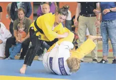  ?? FOTO: POURSHARIF (ARCHIV) ?? JCW-Judoka Gina Alcamo (oben) stellte ihre Qualitäten bei der Deutschen Meistersch­aft in Stuttgart eindrucksv­oll unter Beweis.