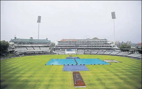  ?? AFP ?? Heavy rain through Sunday prevented play on the third day of the first Test in Cape Town.