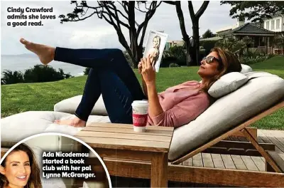  ??  ?? Cindy Crawford admits she loves a good read.