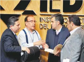  ??  ?? El consejo del IEDF, en sesión extraordin­aria.