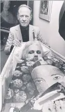  ?? Pictures: Gallo Images and Supplied ?? FLASHBACK TO 1980: Christo Coetzee stands alongside his artwork, a decorated coffin with Aletta du Toit inside.