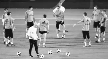  ??  ?? Real Madrid’s Sergio Ramos (centre) and team mates during training at New York University in Abu Dhabi. — Reuters photo