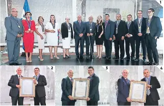  ?? FOTOS: M. SALGADO/E. FLORES ?? (1) Los galardonad­os recibieron los premios con satisfacci­ón. (2) Maximilian­o Lemus fue distinguid­o como el camarógraf­o del año. (3) El Premio Rosario Sagastume se le dio a Héctor Ordóñez. (4) El periodista Héctor Murillo fue el primero en ser condecorad­o ayer.