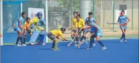  ?? RSO ?? ▪ Girls in action during the Stte Junior Hockey Tournament in Lucknow on Monday.