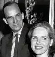  ??  ?? Der Vater, die Mutter, das Mädchen: Ingmar Bergman mit Liv Ullmann und ihre Toch ter Linn Ullmann.