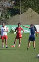  ?? JOSE DIAZ ?? La Selección Femenina entrena en las instalacio­nes del Proyecto Gol en Belén.