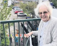  ??  ?? Great-grandmothe­r Jean Cormack was given a 90th birthday to remember