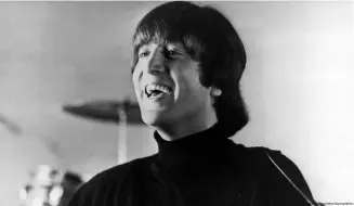  ?? ?? John Lennon en una escena del ﬁlme Help!
Imagen: nited Archives/stock&people/Imago