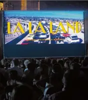  ??  ?? “La la land”, de Damien Chazelle, cinématogr­aphiques de l’été. a ouvert les séances