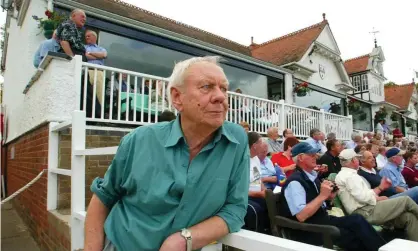  ??  ?? David Foot was renowned for his cricket writing and crafted biographie­s on the Somerset batsmanHar­old Gimblett and Wally Hammond. Photograph: Stephen Pond/NewsTeam Internatio­nal