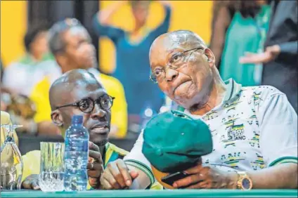 ??  ?? Rogues: Malusi Gigaba(left) resigned a day before he could be fired, having hitched his wagon to the star of Jacob Zuma (right) Photos: Delwyn Verasamy