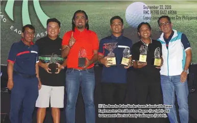  ??  ?? The Rancho Palos Verdes team Salami with Davao Eaglemaste­rs President Leo Magno (far right) and tournament director Randy Cadiongan (far left).