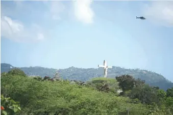  ?? ANEUDY TAVÁREZ ?? El monumento del Cristo del Jardín Botánico es el más alto de todo Santiago.