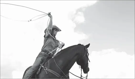  ?? GAO TIANPEI / CHINA DAILY ?? Kitty Van Dries performed at a private rodeo show set up for Deng Xiaoping and his entourage when he visited Simonton, Texas, on Feb 2, 1979. Now in her 50s, Van Dries is still taking part in rodeo shows and competitio­ns across the United States.