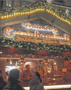  ??  ?? Gluhwein galore at the Munich Christmas market on Dec. 7.
