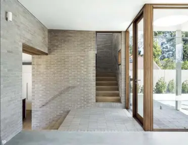  ??  ?? 10 The use of cementitio­us baked brick throughout the Henley Clays house (2019) is typical of Benn and Penna’s restrained handling of materials.