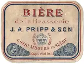  ??  ?? Öl: Bière de la Brasserie J A Pripp & Son.
Årtal: Cirka 1900.
Bryggeri: J A Pripp & Son. Adress: Stampgatan.