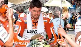  ??  ?? (Right) On the factory Ducati in 2014 – Crutchlow knew he had no future there so he got out quick, with a nice pay-off