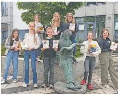  ?? FOTO: SILVIA BUSS ?? Die Teilnehmer am Landesents­cheid: (vorne v.l.n.r.) Alyssa Blug, Maja Geidt, Sieger Joshua Elias Kläster, Marie Dewes, Mia Joelle Schmitt, (hinten v.l.n.r.) Louisa Hallerberg, Ina Mazet, Ella Rubai.