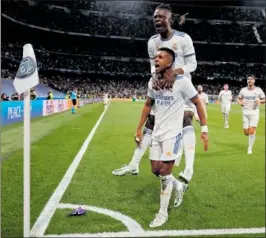  ?? ?? Rodrygo y Camavinga celebran un gol al Manchester City en 2022.