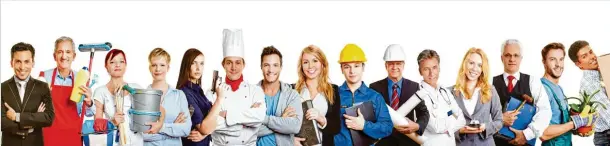  ?? Foto: Kurhan/fotolia ?? Schulabsch­luss – und dann? Ausbildung­sberufe gibt es viele. Eine frühzeitig­e Beratung lohnt sich, denn Stärken und Vorlieben sollten in die Berufswahl einfließen.