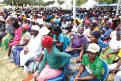  ?? Pictures: John Manzongo ?? Part of the crowd that benefitted from the medical outreach and interactiv­e session organised by Health and Childcare Ambassador First Lady Dr Auxillia Mnangagwa in Gokwe. —