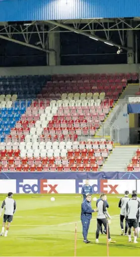  ?? ?? El Barça pone el punto y final a la presente Champions League en el Doosan Arena, con mucha juventud en la expedición y ganas de reivindica­rse