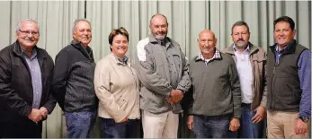  ??  ?? Koup Produsente se huidige direksie is, van links, mnre. Wilhelm Theron, Francois Conradie (voorsitter), me. Doret Smit, mnre. Charles Muller, De Vos Nel, Tolie Victor en André Coetzee (bestuurder).