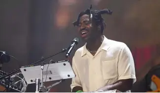  ?? ?? Sampha performs at the All Points East festival in Victoria Park, Friday, Aug. 18, 2023, in London