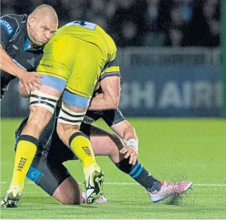  ??  ?? Dom Barrow during their fantastic victory over Leicester at Scotstoun