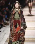  ??  ?? Models present creations by Etro during the women’s Fall/Winter 2018/2019 collection fashion show in Milan.