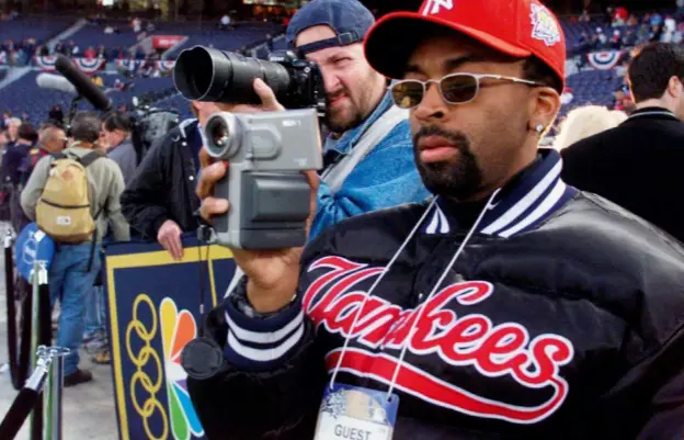  ??  ?? In 1999, Spike Lee at Yankee Stadium. (Corey Sipkin/NY Daily News Archive via Getty Images)