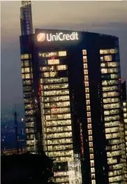  ??  ?? UniCredit.
La sede della banca in Piazza Gae Aulenti a Milano
ANSA