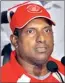  ??  ?? Aravinda de Silva addressing the large crowd at the launch Coca-Cola Cricket Pathway Season 3.