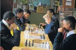  ?? Picture: NCOMINKOSI MKANDLA ?? WELL DONE: Chess matches in progress between QC and St Andrew's. QC won the chess by 9.5-0.5 points