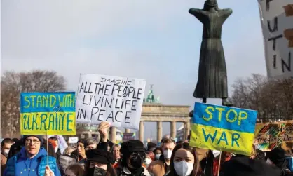  ?? ?? A protest in Berlin against the Russian invasion of Ukraine. Photograph: Simon Becker/Le Pictorium Agency/Zuma/Rex/Shuttersto­ck