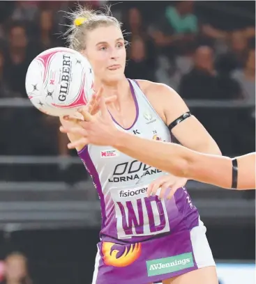  ??  ?? POSITIVE OUTLOOK: Gabi Simpson in action for the Firebirds. Picture: DAVID CROSLING