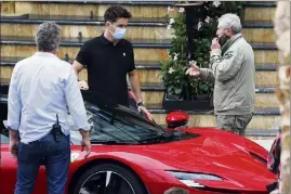  ??  ?? Après sa première expérience cinématogr­aphique dirigée par Claude Lelouch, Charles Leclerc l’avoue pied au plancher : « Je ne pense qu’à retrouver mon baquet. » (Photo Dylan Meiffret)