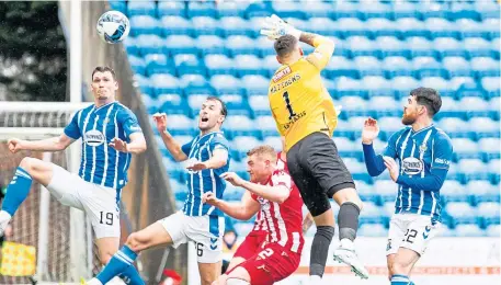  ?? ?? Joe Wright, left, scores to give Killie the lead