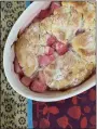  ?? PHOTO BY CATHY THOMAS ?? Rhubarb Cobbler balances the tart taste of the vegetable with the sweetness of a sugary, biscuitlik­e crown.