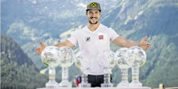  ?? BILD: SN/GEPA PICTURES/ROITTNER ?? Der sechsfache Gesamtwelt­cupsieger Marcel Hirscher lud zum „Sommergesp­räch“in seine Heimat Annaberg.