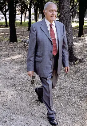 ??  ?? Il ruolo Il nuovo ministro agli Affari europei, Paolo Savona, 81 anni