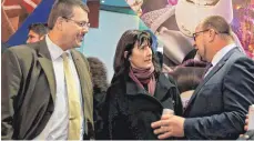  ?? FOTO: ELKE OBSER ?? DHBW- Rektor Herbert Dreher ( links) mit seiner Ehefrau und dem Landtagsab­geordenten Klaus Hoher.