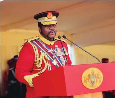  ?? ?? ▴His Majesty King Mswati III addresses the crowd gathered at Mankayane Stadium.